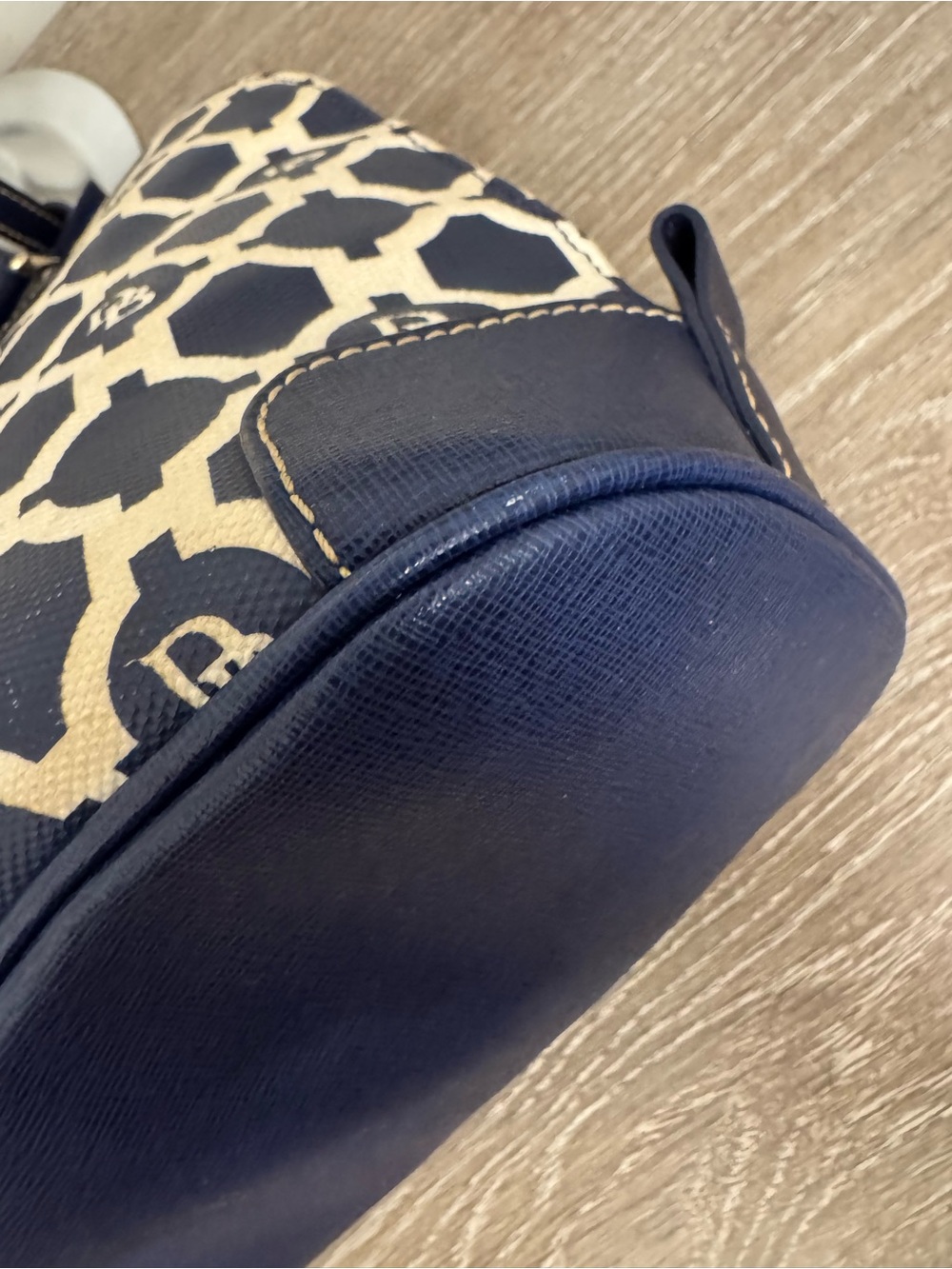 Dooney & Bourke Navy and white Patterned Satchel - Picture 11 of 16